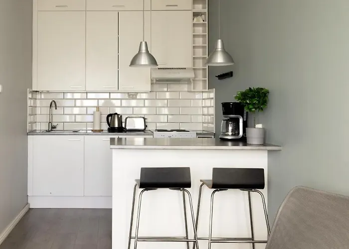 2Ndhomes Modern & Central 1Br Top Floor Home